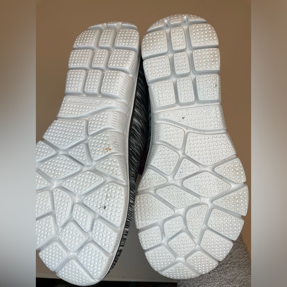 Skechers 12414/BKW Empire-GAME ON black/charcoal womens size 6 - Picture 2 of 4